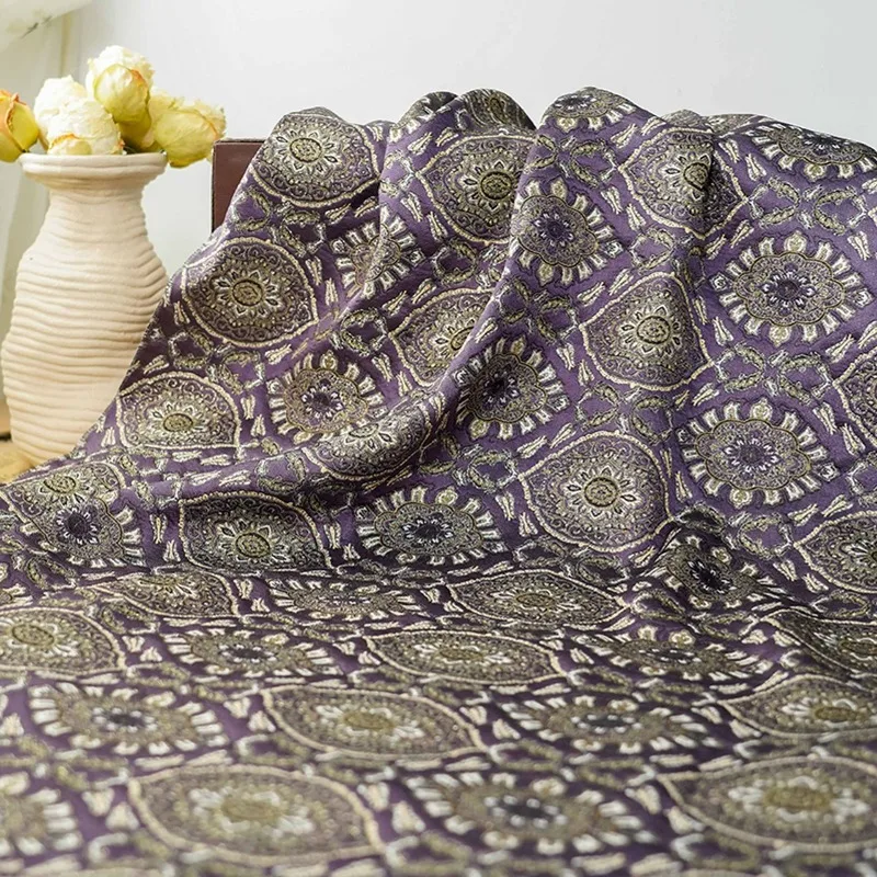 Retro Persian Floral Pattern F - огляд і ціна Sewing Thread In Textile